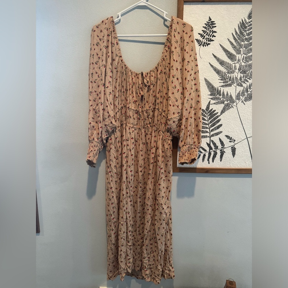 Sotela Floral Tan Dress